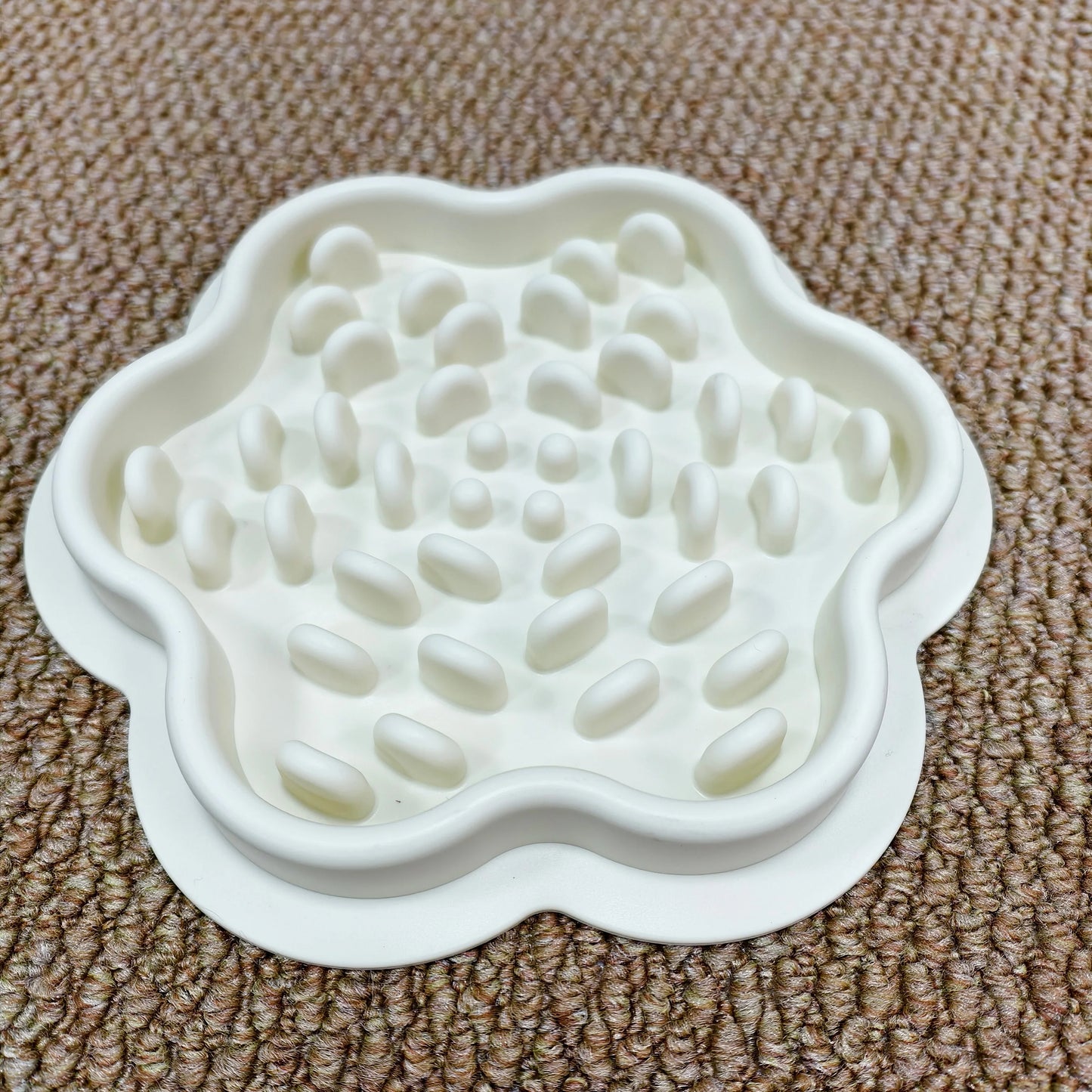 Petssify Edible Silicone Slow Feeder Bowl – Anti-Knock Pet Food Mat