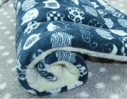 Petssify Thicken Flannel Pet Bed – Soft Warm Sleeping Mat for Small & Medium Dogs