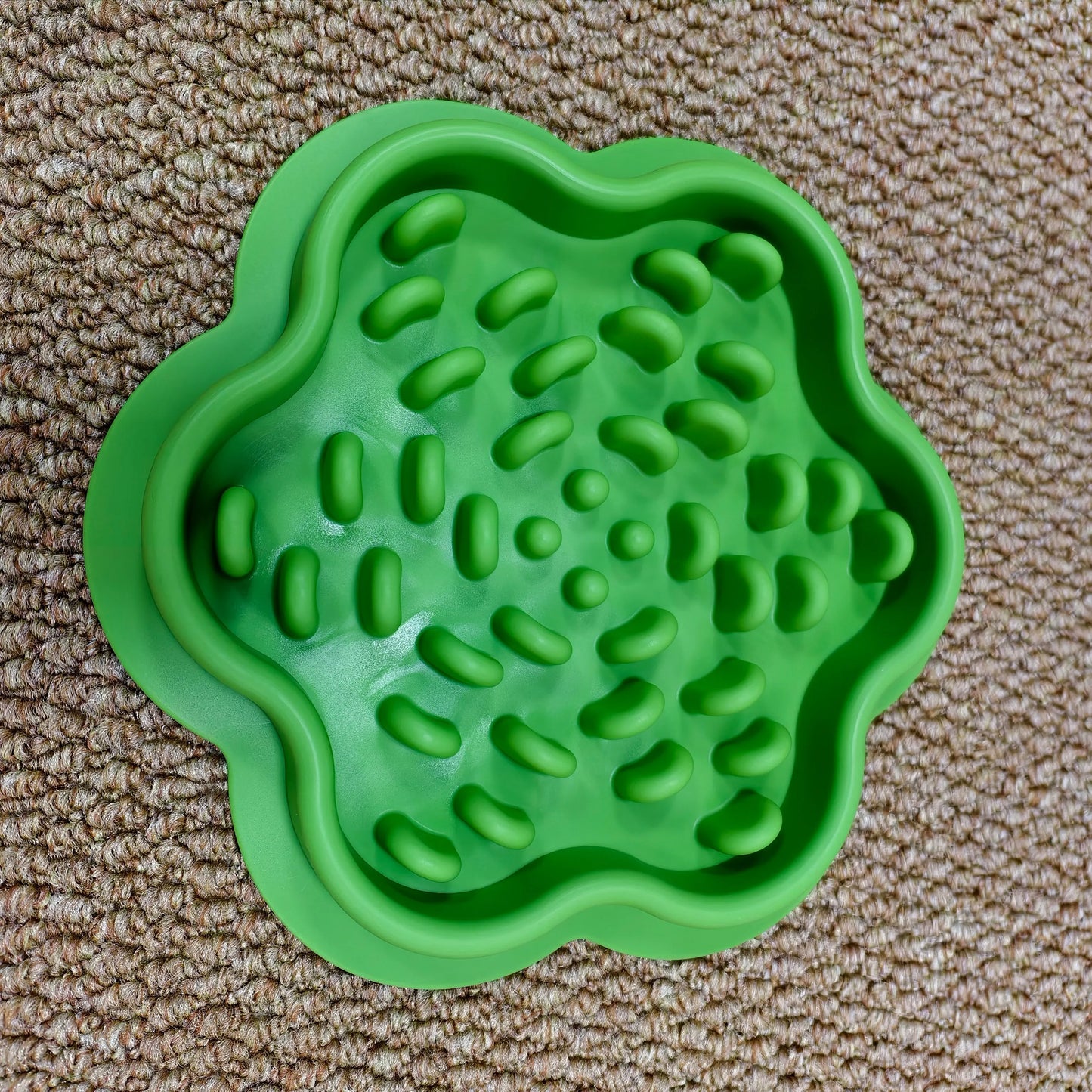 Petssify Edible Silicone Slow Feeder Bowl – Anti-Knock Pet Food Mat