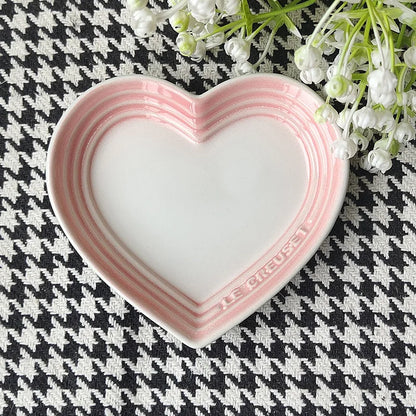 Petssify Heart-Shaped Ceramic Cat Bowl – Wide Anti-Vomiting Stress-Free Design