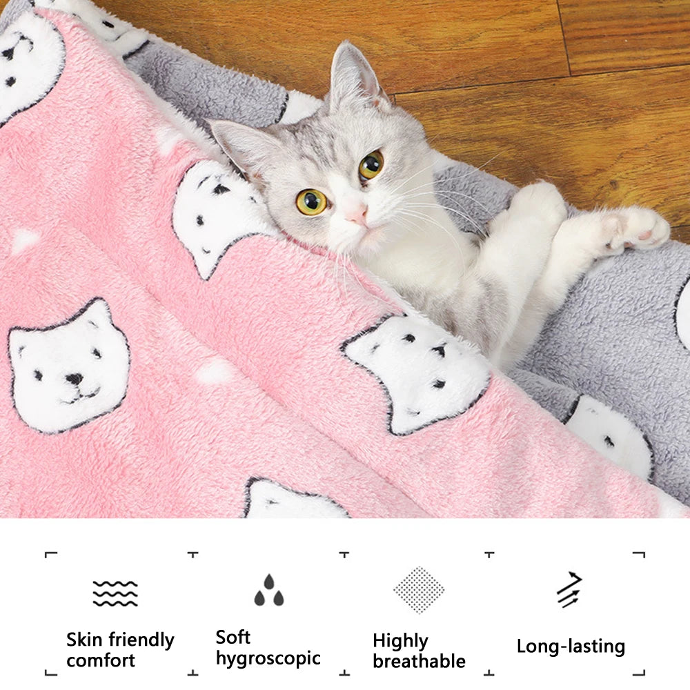 Thickened Comfortable Warm Small Cat Sleeping Cushion Skin-friendly Cute Winter Medium Dog Sofa Mat for Puppy Bed Accessories