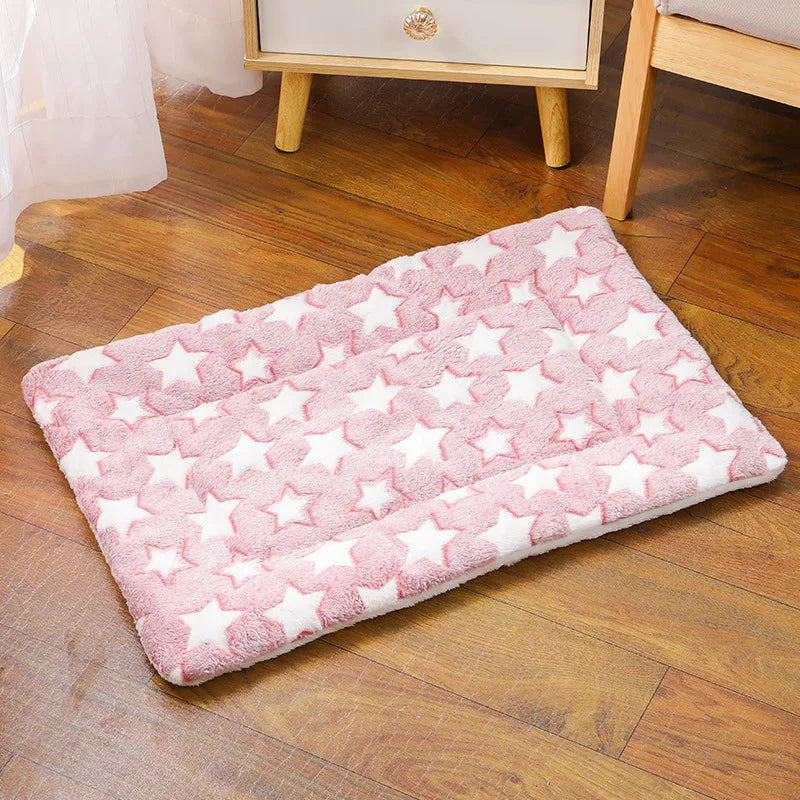 Thickened Comfortable Warm Small Cat Sleeping Cushion Skin-friendly Cute Winter Medium Dog Sofa Mat for Puppy Bed Accessories
