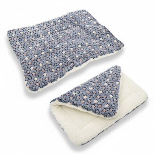 Thicken Flannel Pet Bed – White Background